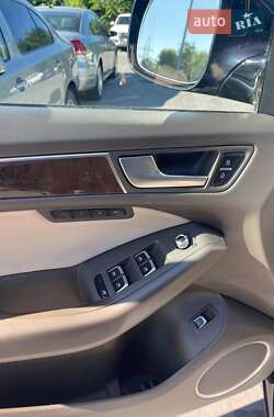 Внедорожник / Кроссовер Audi Q5 2016 в 