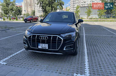 Внедорожник / Кроссовер Audi Q5 2022 в 