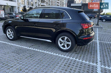 Внедорожник / Кроссовер Audi Q5 2022 в 