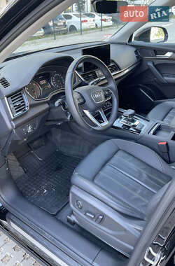 Внедорожник / Кроссовер Audi Q5 2022 в 