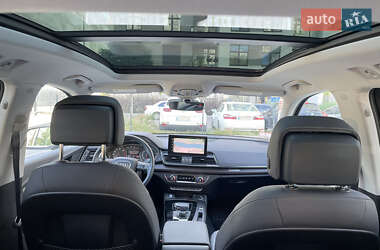 Внедорожник / Кроссовер Audi Q5 2022 в 