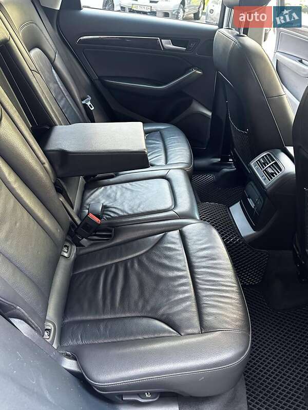 Позашляховик / Кросовер Audi Q5 2014 в Вінниці