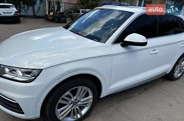 Внедорожник / Кроссовер Audi Q5 2017 в 