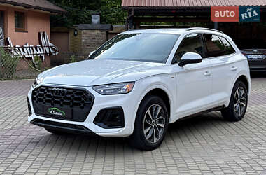 Позашляховик / Кросовер Audi Q5 2024 в 