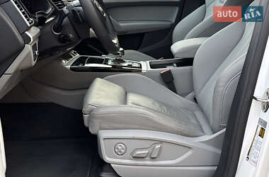 Позашляховик / Кросовер Audi Q5 2024 в 