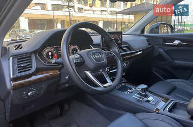 Внедорожник / Кроссовер Audi Q5 2018 в 