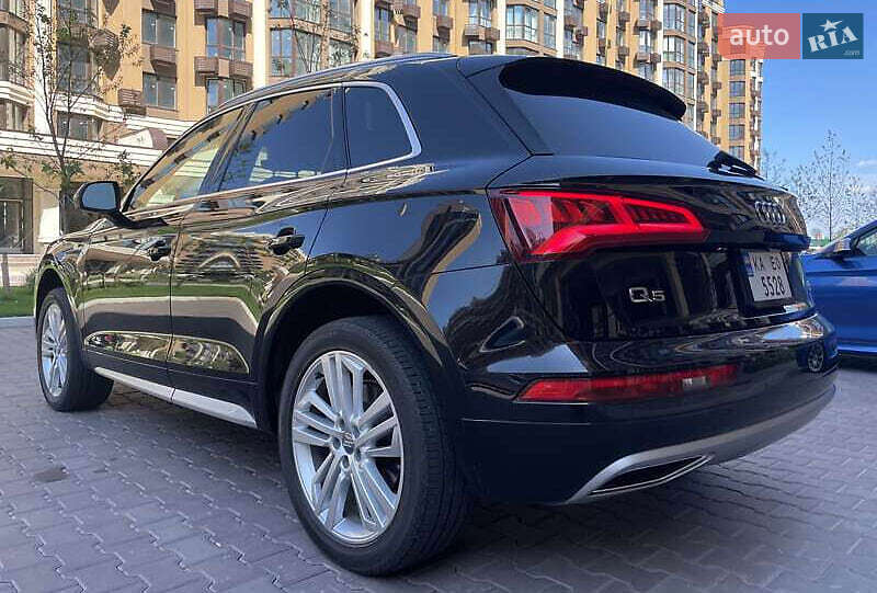 Позашляховик / Кросовер Audi Q5 2018 в Києві