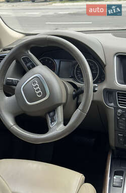 Внедорожник / Кроссовер Audi Q5 2011 в 