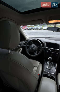 Внедорожник / Кроссовер Audi Q5 2011 в 