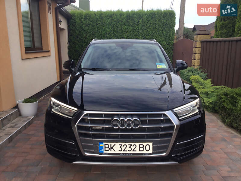 Внедорожник / Кроссовер Audi Q5 2017 в Ровно