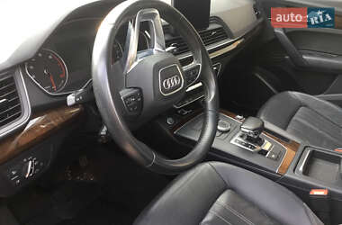 Внедорожник / Кроссовер Audi Q5 2017 в 