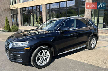Внедорожник / Кроссовер Audi Q5 2019 в 