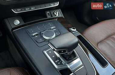 Внедорожник / Кроссовер Audi Q5 2019 в 