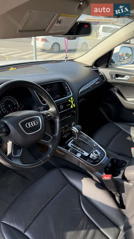 Внедорожник / Кроссовер Audi Q5 2013 в Луцке