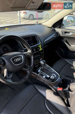 Позашляховик / Кросовер Audi Q5 2013 в 