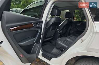 Внедорожник / Кроссовер Audi Q5 2018 в 