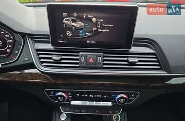 Внедорожник / Кроссовер Audi Q5 2018 в 