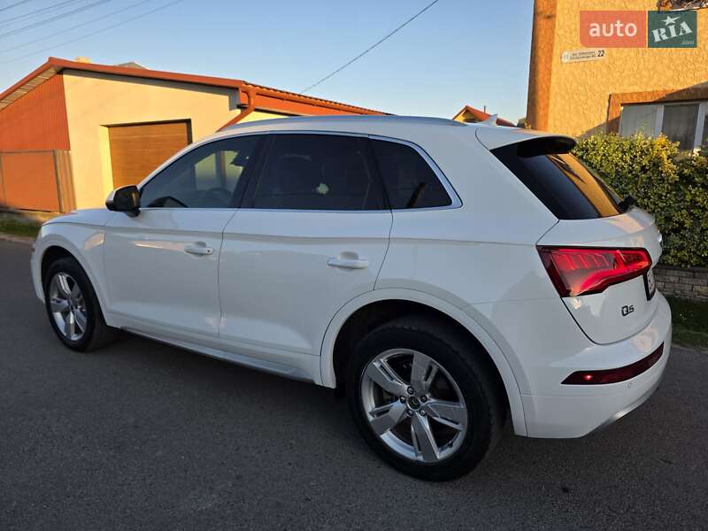 Позашляховик / Кросовер Audi Q5 2018 в Тернополі