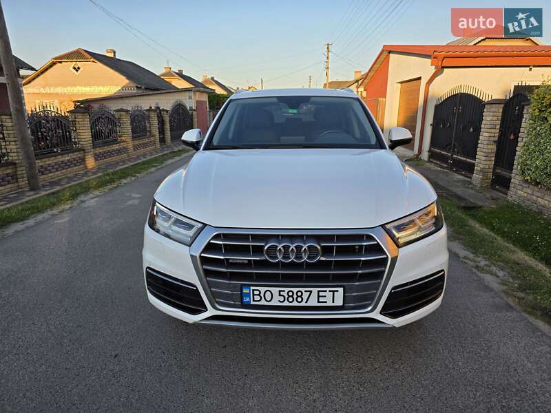 Позашляховик / Кросовер Audi Q5 2018 в Тернополі