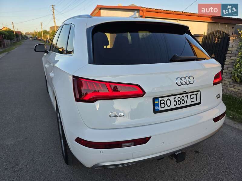 Позашляховик / Кросовер Audi Q5 2018 в Тернополі