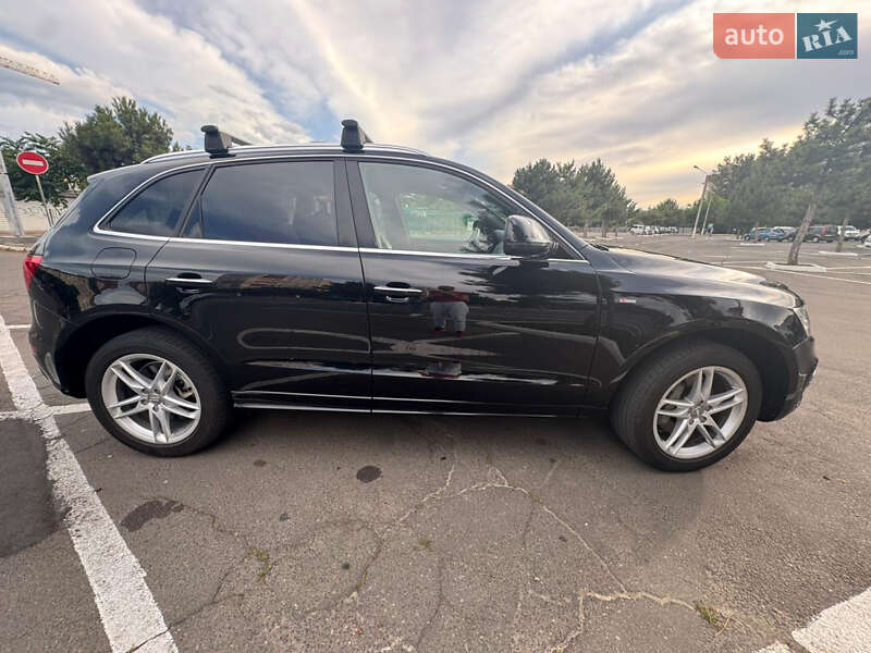 Внедорожник / Кроссовер Audi Q5 2015 в Одессе
