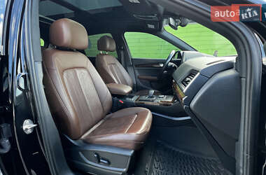 Позашляховик / Кросовер Audi Q5 2017 в 