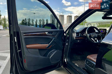 Позашляховик / Кросовер Audi Q5 2017 в 