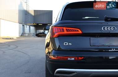Позашляховик / Кросовер Audi Q5 2017 в 
