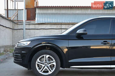 Позашляховик / Кросовер Audi Q5 2017 в 