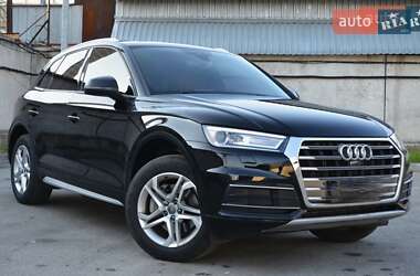 Позашляховик / Кросовер Audi Q5 2017 в 