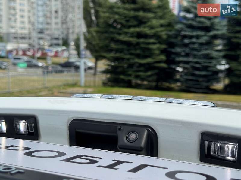 Позашляховик / Кросовер Audi Q5 2020 в Києві
