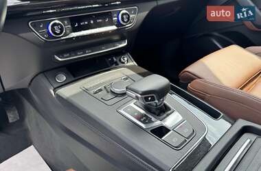 Внедорожник / Кроссовер Audi Q5 2020 в 