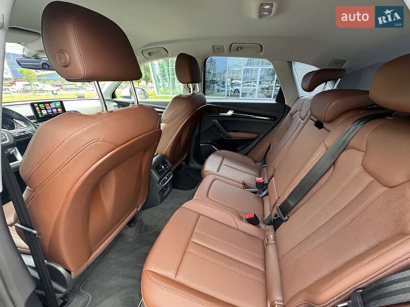 Позашляховик / Кросовер Audi Q5 2020 в Києві