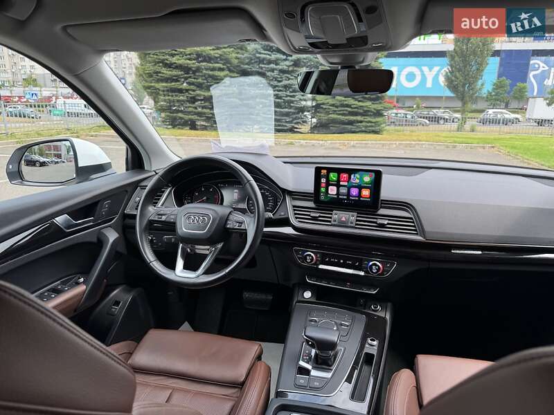 Позашляховик / Кросовер Audi Q5 2020 в Києві