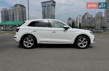 Внедорожник / Кроссовер Audi Q5 2020 в 