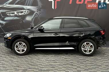 Внедорожник / Кроссовер Audi Q5 2018 в 