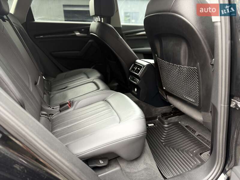 Позашляховик / Кросовер Audi Q5 2018 в Львові