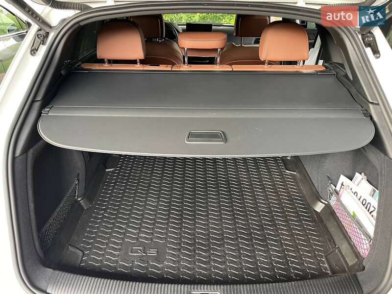 Позашляховик / Кросовер Audi Q5 2023 в Києві