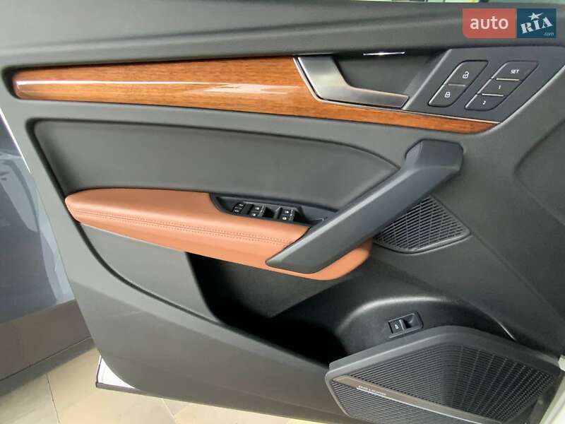 Позашляховик / Кросовер Audi Q5 2023 в Києві