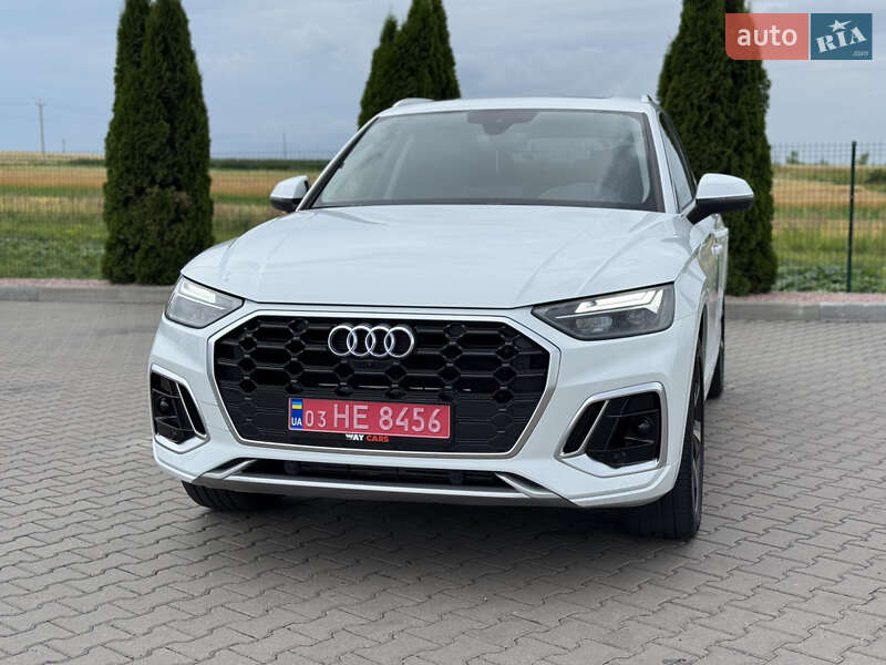 Внедорожник / Кроссовер Audi Q5 2023 в Ровно