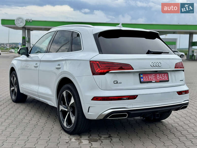 Внедорожник / Кроссовер Audi Q5 2023 в Ровно