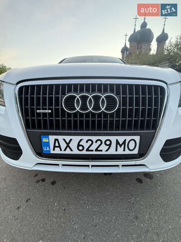 Внедорожник / Кроссовер Audi Q5 2010 в Харькове