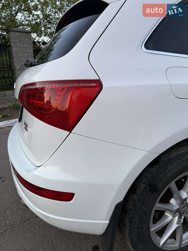Внедорожник / Кроссовер Audi Q5 2010 в Харькове