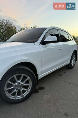 Внедорожник / Кроссовер Audi Q5 2010 в 