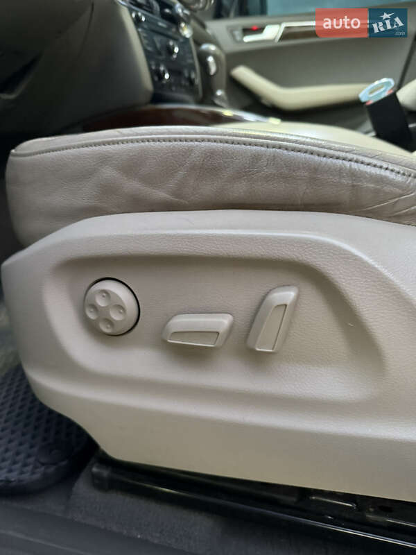 Внедорожник / Кроссовер Audi Q5 2010 в Харькове