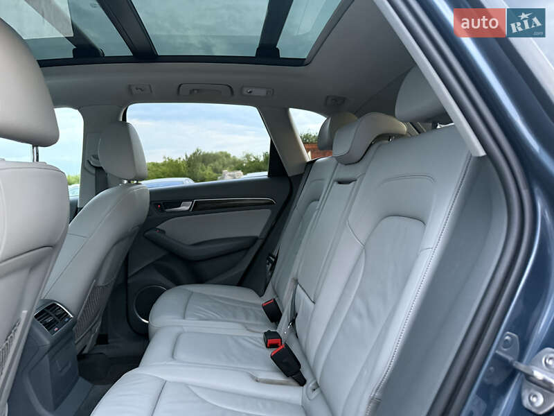 Внедорожник / Кроссовер Audi Q5 2015 в Ровно