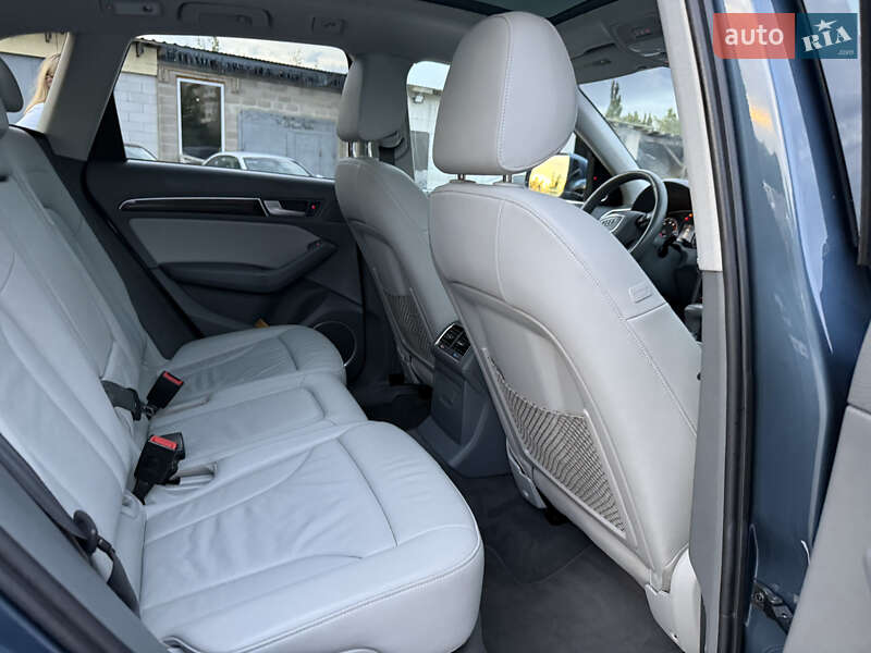 Внедорожник / Кроссовер Audi Q5 2015 в Ровно