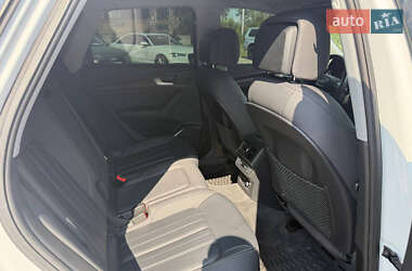 Внедорожник / Кроссовер Audi Q5 2021 в 