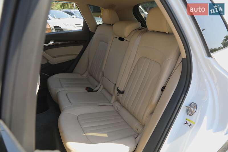 Позашляховик / Кросовер Audi Q5 2019 в Харкові