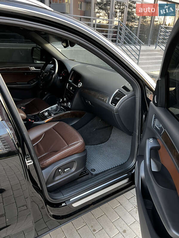 Позашляховик / Кросовер Audi Q5 2013 в Новояворівську